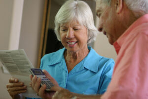 Les avantages sociaux aux retraités se raréfient
