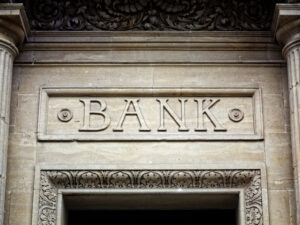 Petites banques : risques plus élevés