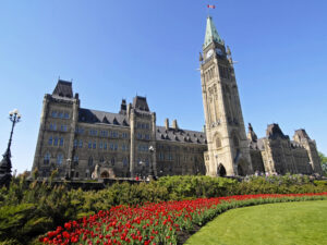 Ottawa cherche à soutenir les familles à faible revenu
