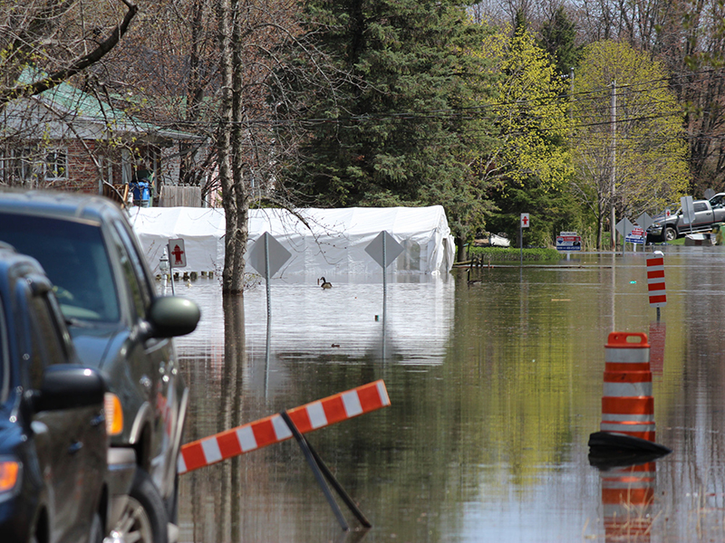 Inondation de la 48e rue à St-Joseph-du-lac, en 2017.