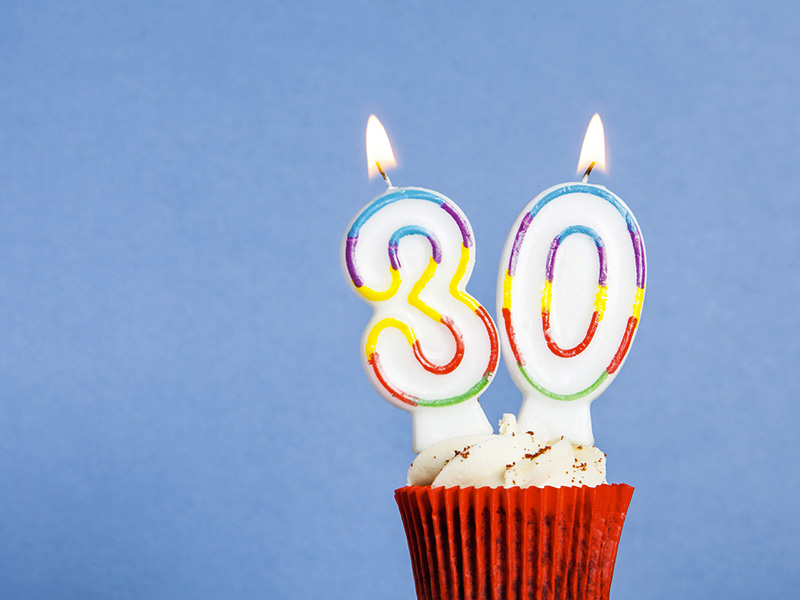 Cupcake avec chandelles "30 ans".