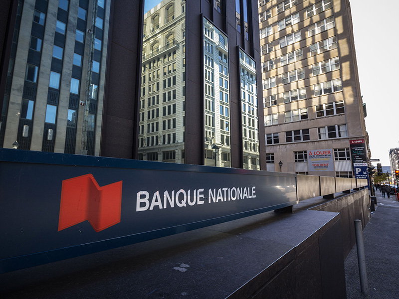 Édifice d'une succursale de la Banque Nationale, à Montréal.